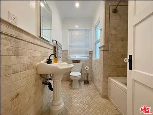 Bathroom, Interior, Recessed Lighting, Stone Walls