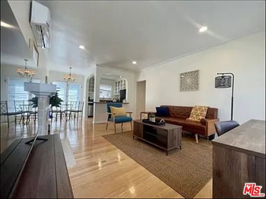 Chandelier, Dining room, Interior, Living room, Recessed Lighting, Wood Texture Flooring