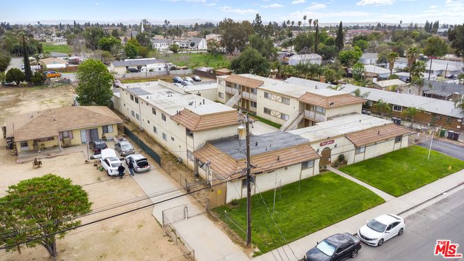 Exterior, Drone