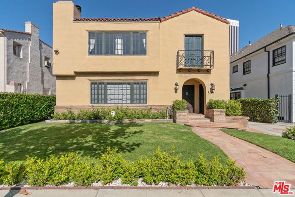 Backyard, Exterior, Facade, Spanish Mediterranean
