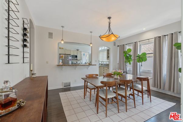 Dining room, Interior, Kitchen, Pendant Lights, Recessed Lighting, Wood Texture Flooring