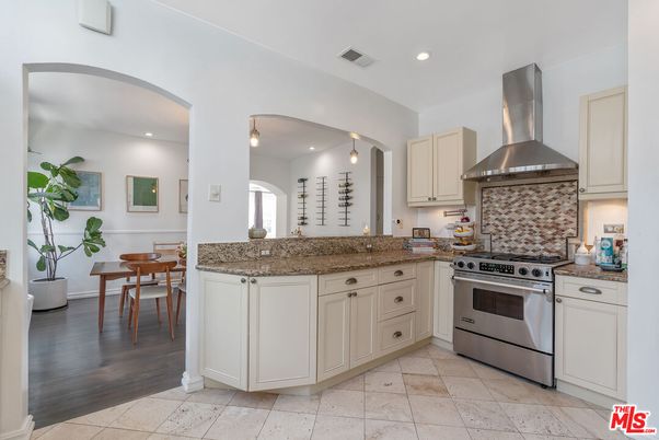 Dining room, Interior, Kitchen, Recessed Lighting, Stainless Steel Appliances, Wood Texture Flooring