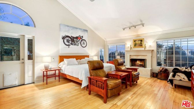 Bedroom, Fireplace, Interior, Wood Texture Flooring