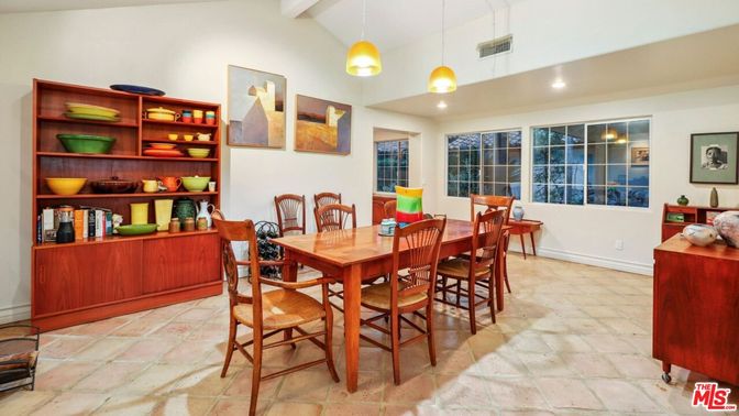 Dining room, Interior, Pendant Lights, Recessed Lighting
