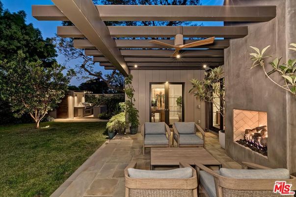 Backyard, Exterior, Fireplace
