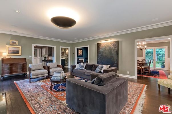 Chandelier, Dining room, Interior, Living room, Recessed Lighting, Wood Texture Flooring