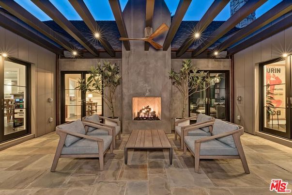 Exterior, Fireplace