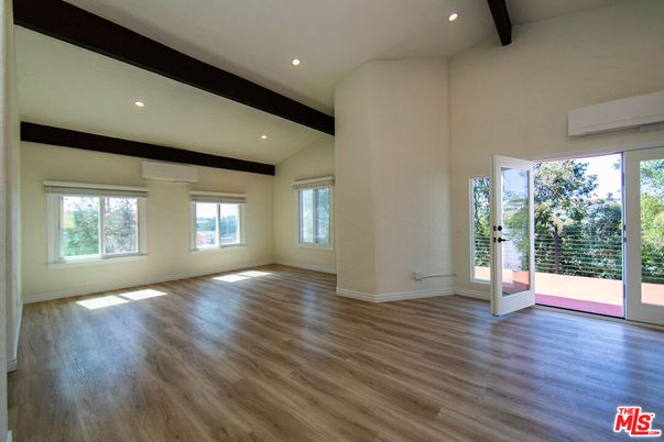 Empty room, Interior, Recessed Lighting, Wooden Beams, Wood Texture Flooring
