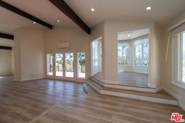 Empty room, Interior, Recessed Lighting, Wooden Beams, Wood Texture Flooring