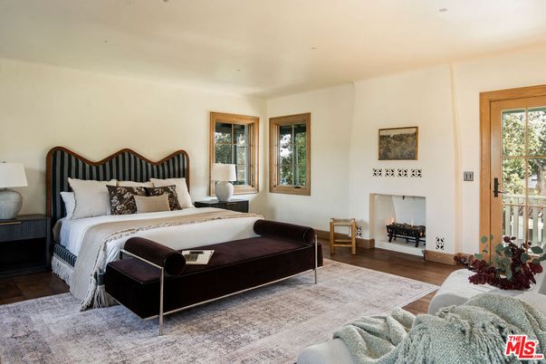 Bedroom, Fireplace, Interior, Wood Texture Flooring
