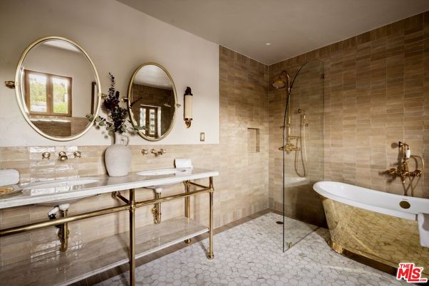 Bathroom, Dual Sink Vanities, Free Standing Baths, Glass Shower, Interior, Recessed Lighting