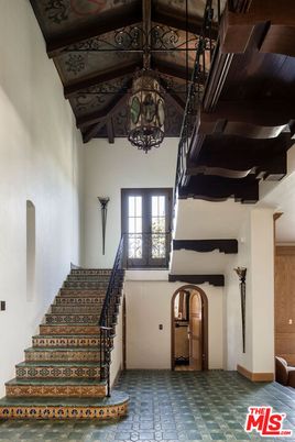 Chandelier, Interior, Wooden Beams