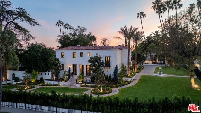 Backyard, Exterior, Facade, Spanish Mediterranean