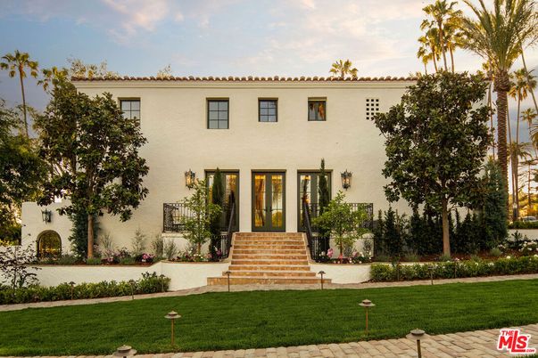 Exterior, Facade, Spanish Mediterranean