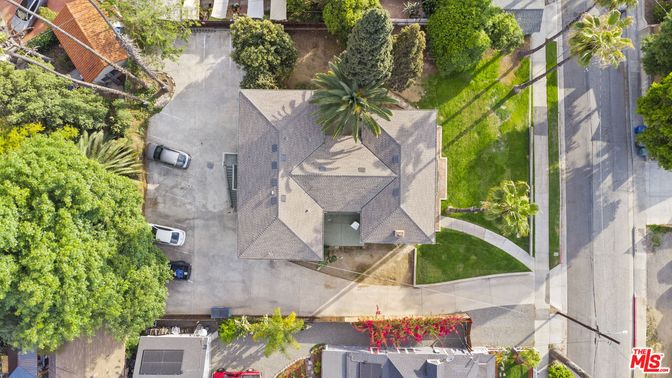 Exterior, Drone