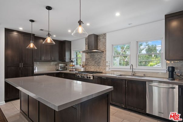 Interior, Kitchen, Pendant Lights, Recessed Lighting, Stainless Steel Appliances