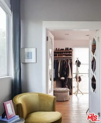 Interior, Walk-in Closets, Wood Texture Flooring
