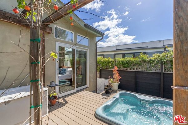 Exterior, Hot Tub