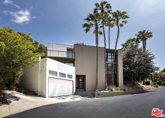 Attached, Exterior, Facade, Modern