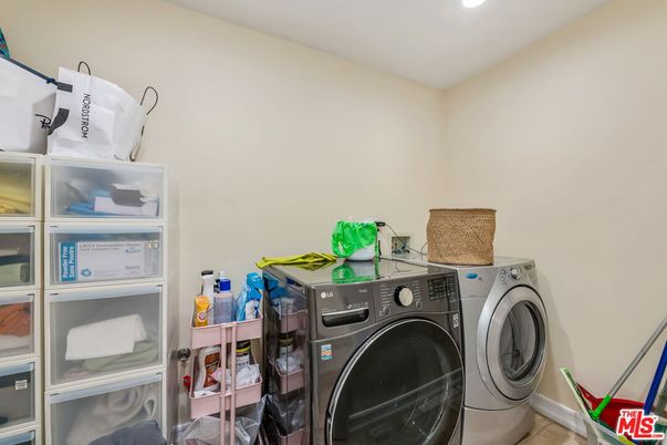 Interior, Recessed Lighting, Washer