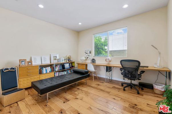 Home Office, Interior, Recessed Lighting, Wood Texture Flooring