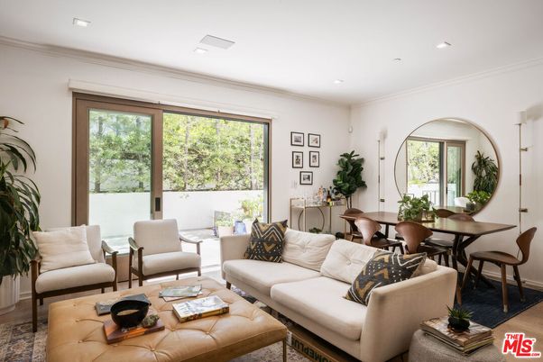 Dining room, Interior, Living room, Recessed Lighting, Wood Texture Flooring