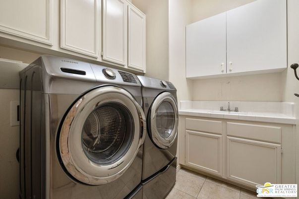 Interior, Washer