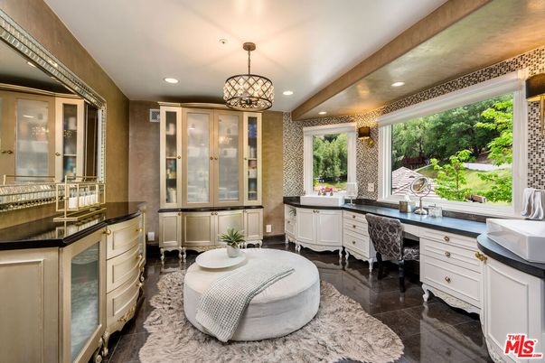 Chandelier, Home Office, Interior, Pendant Lights, Recessed Lighting