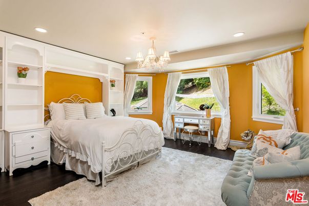 Bedroom, Chandelier, Interior, Recessed Lighting, Wood Texture Flooring