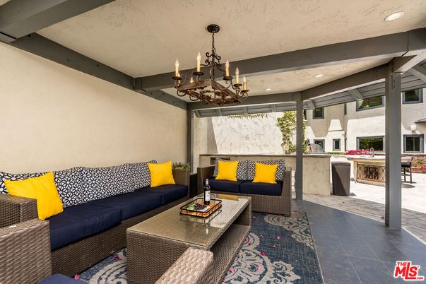 Chandelier, Interior, Living room, Recessed Lighting