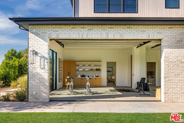 Exterior, Fitness Equipment
