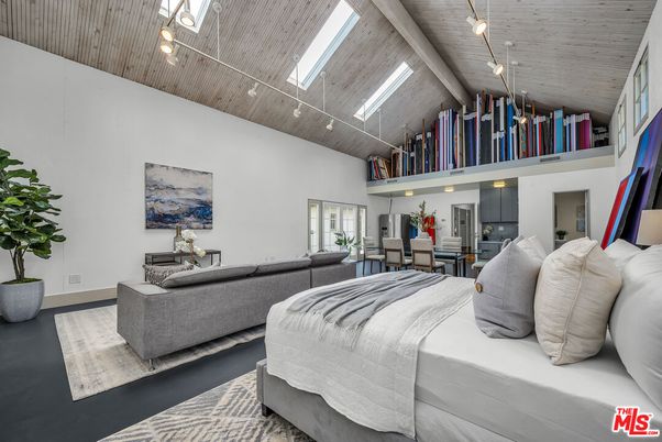 Bedroom, Interior, Pendant Lights