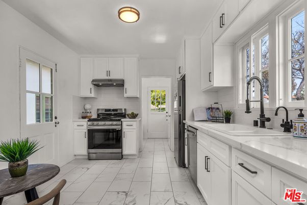 Interior, Kitchen, Marble, Stainless Steel Appliances