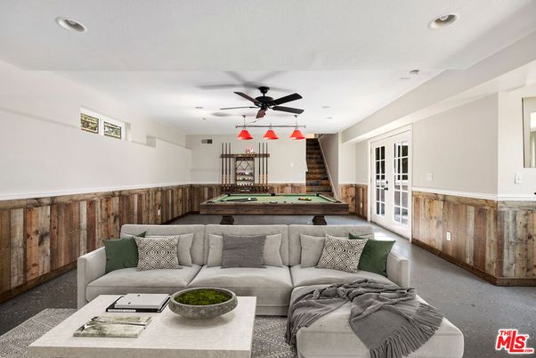 Billiard Table, Game Room, Interior, Living room, Recessed Lighting