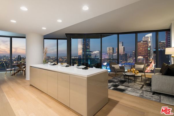 Interior, Living room, Recessed Lighting, Wood Texture Flooring, Skyline