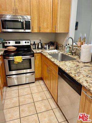 Interior, Kitchen, Stainless Steel Appliances