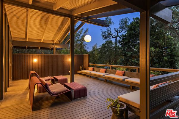 Exterior, Pendant Lights