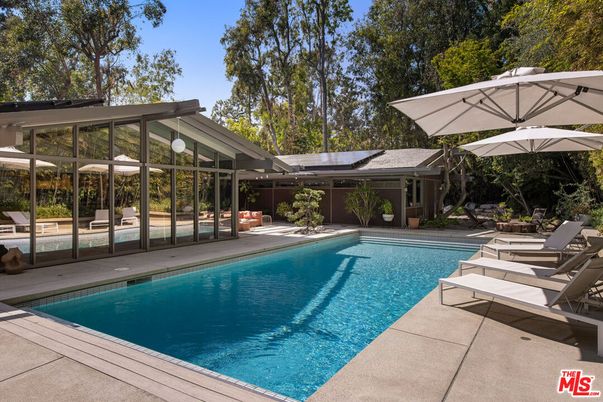 Exterior, Pool, Solar Panels