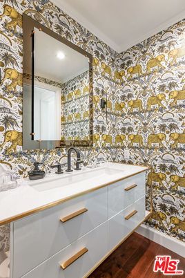 Bathroom, Interior, Recessed Lighting, Wood Texture Flooring