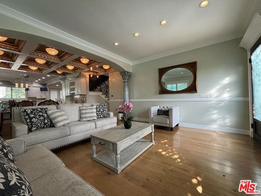 Interior, Kitchen, Living room, Pendant Lights, Recessed Lighting, Wood Texture Flooring