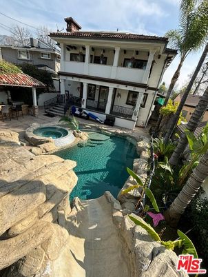 Exterior, Pool
