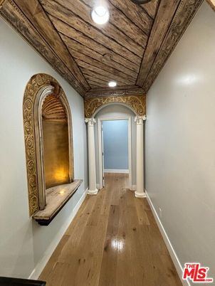 Interior, Recessed Lighting, Wooden Ceilings, Wood Texture Flooring