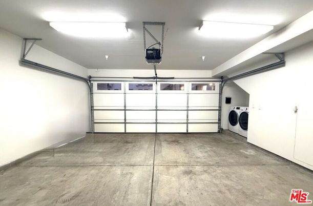 Garage, Interior, Washer