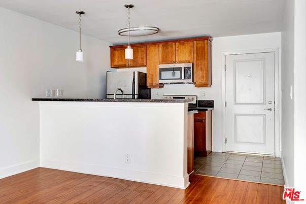 Interior, Kitchen, Pendant Lights, Wood Texture Flooring