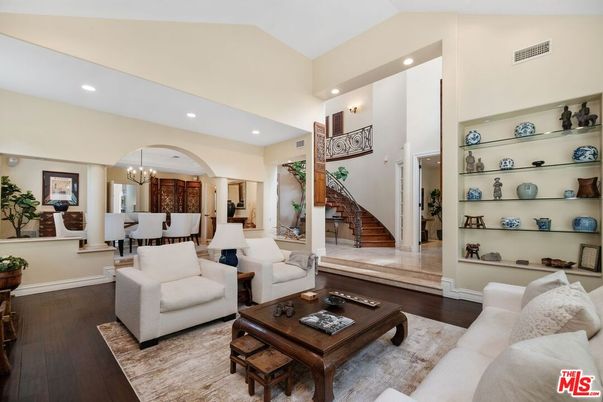 Chandelier, Dining room, Interior, Kitchen, Living room, Recessed Lighting, Wood Texture Flooring