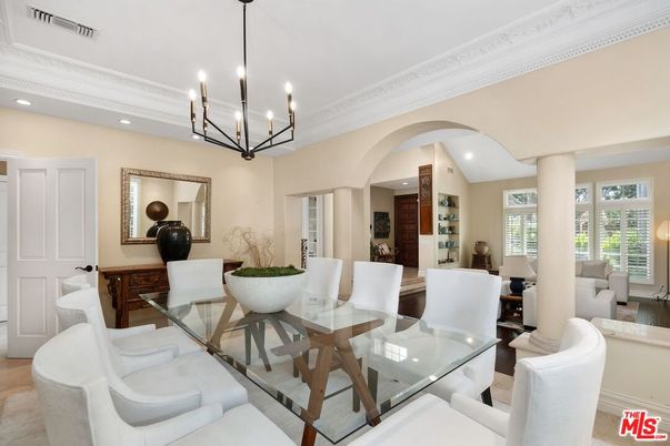 Chandelier, Dining room, Interior, Living room, Recessed Lighting, Wood Texture Flooring