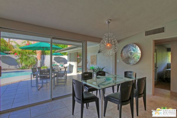 Chandelier, Dining room, Interior, Pendant Lights