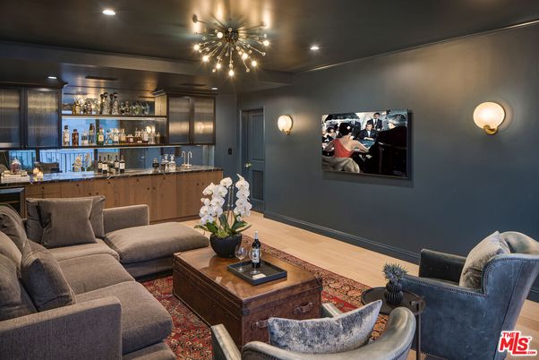 Interior, Living room, Pendant Lights, Recessed Lighting, Wood Texture Flooring