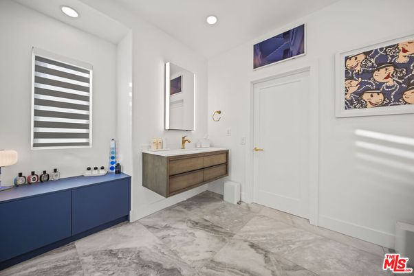 Bathroom, Dual Sink Vanities, Interior, Marble, Recessed Lighting