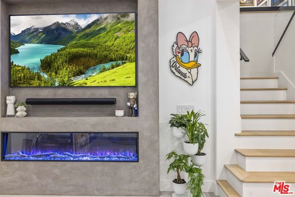Fireplace, Interior
